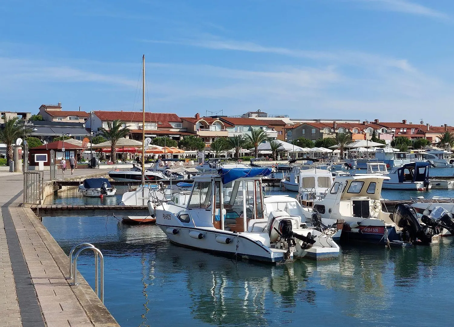 Ferienwohnung Mit Meerblick, Nur 500 Meter Zum Strand Medulin Croatia